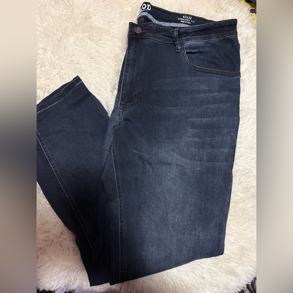 Izod Men's Deep Indigo Straight Jeans